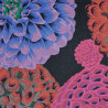 Tissu Kaffe Fassett collective à motifs de chrysanthèmes rouges, fuchsia, bleus et mauves sur fond noir