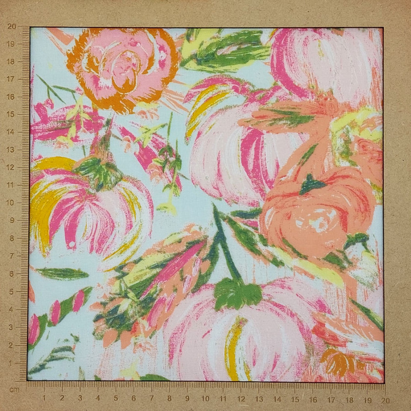 Batiste de viscose vert très pâle à fleurs colorées Batiste de viscose vert très pâle à fleurs colorées